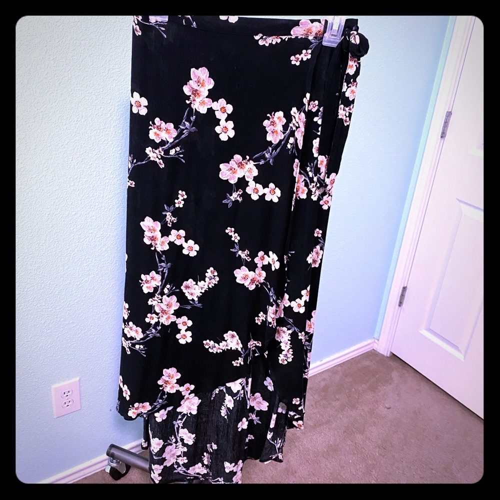 Wrap skirt .
